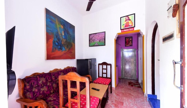 Villa Betty Individual 2 Rooms property at beach front Near French colony