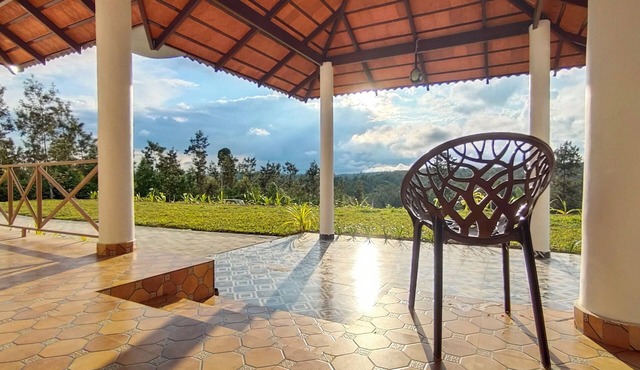 Villa Cabins with Cozy bed & breakfast in charming Sakleshpur