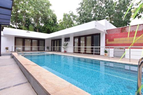Villa De Lucien with Private pool