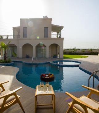 Villa Fiorita Stunning Mediterranean-Style 3 BHK Villa With Outdoor Pool, Bar & Hill Views