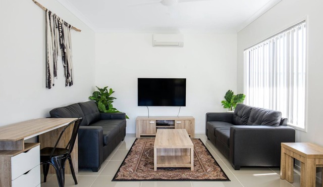 Villa Mare - 4 Mins to Beach