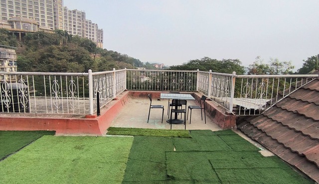 villa with WiFi and AC in vibrant Mumbai