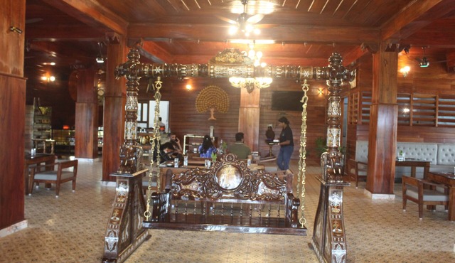 Vintage Village Resort & Spa