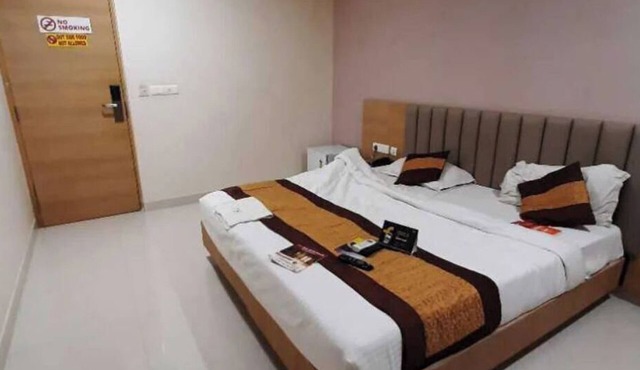 Viraaj Suites - Very near to Miyapur junction, Unit 8