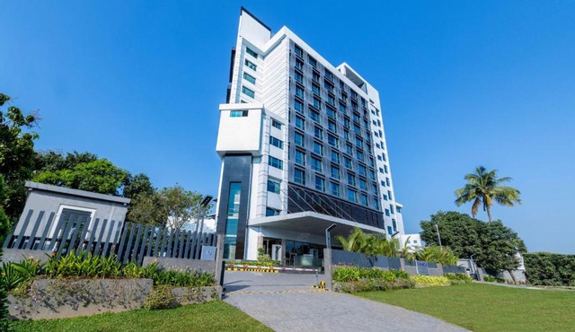 Vivanta Kochi, Aluva