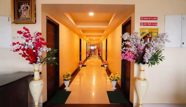 VJR Mahal and Vinayagam Residency