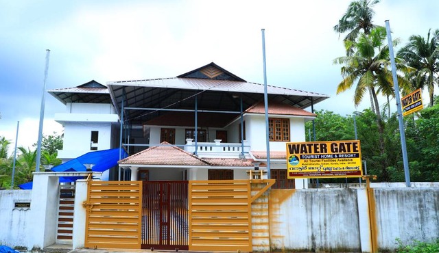 Water Gate Tourist Home and Resorts