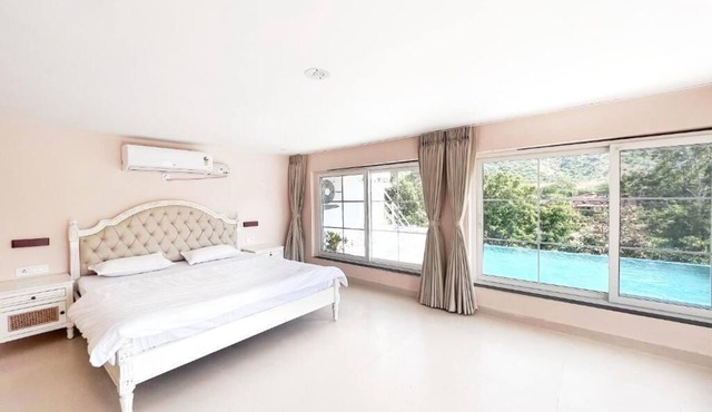 Water Harbour by Ebony Stays – Peaceful 3BHK Udaipur Villa with Lake View