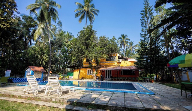 Water’s Edge Retreat – 6BR Private Villa with Large Pool, Goa