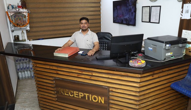 Welcoming 11-bedroom hotel with AC in vibrant Ahmedabad