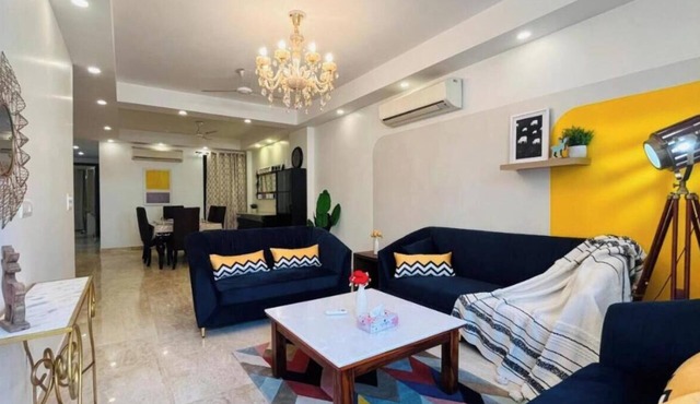 Welcoming 3-bedroom apartment with WiFi in vibrant New Delhi - Greater kailash