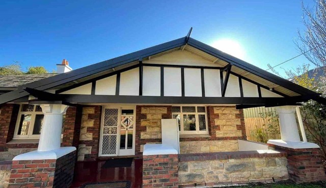 Westbourne Park Salt Pool and Spa; a Pet Friendly 8BR Family Retreat w/Salt Pool, Near City & Cafés in Westbourne Park