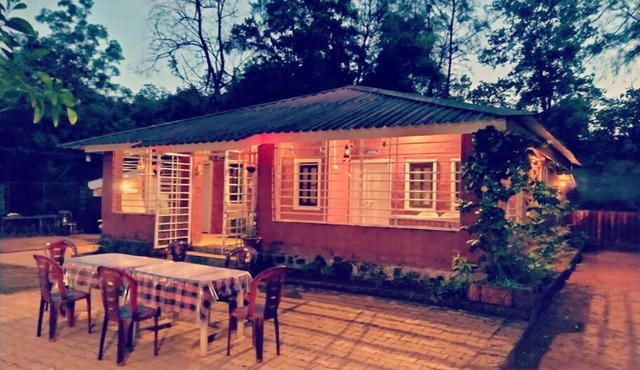 Whispering Woods Farmstay, Amba (Entire Place)