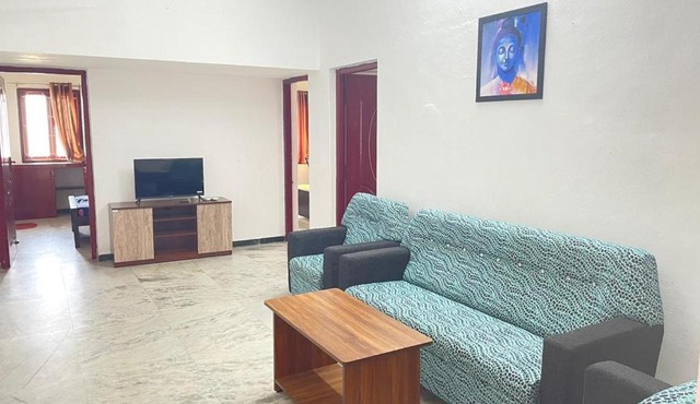 WHITE HOUSE - 3BHK Elegant Apartment