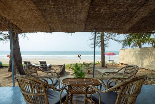 White House Seaview Villa on Talpona Beach