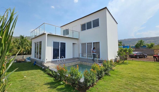 White Lotus Villa