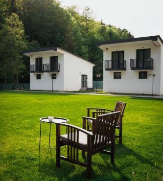 WhiteBergHaus Colibita