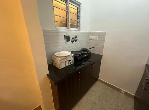 Whitestone Apartment Silkboard