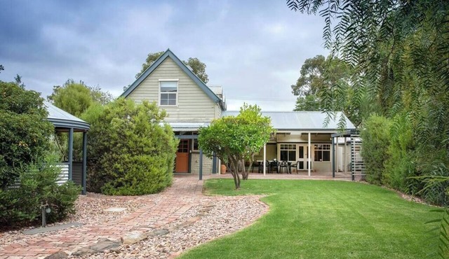 Willunga Cottage- Sleeps 6, Pool in Willunga