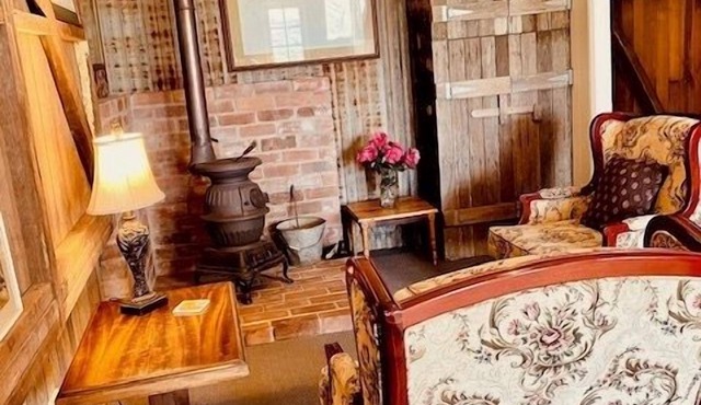 Wingfield Cabin Countryside Escape in Tenterfield