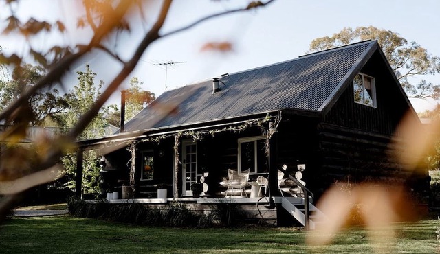 Wonderful Rustic Wooden Cabin with Fireplace in Macedon, Victoria in Mount Macedon
