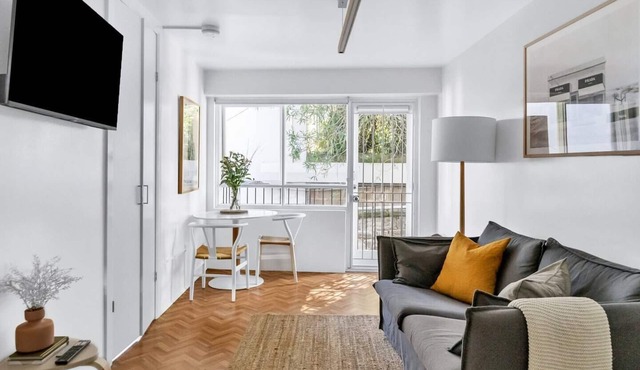 Wyldes Treasure Pocket size Potts Point Design