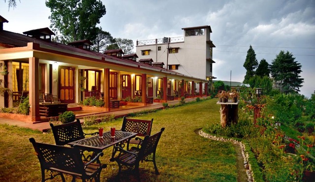 Xomotel Ranikhet Heights