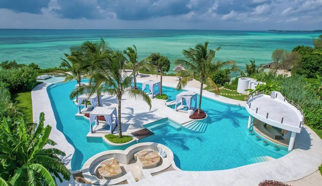 Ycona Luxury Resort in Uroa