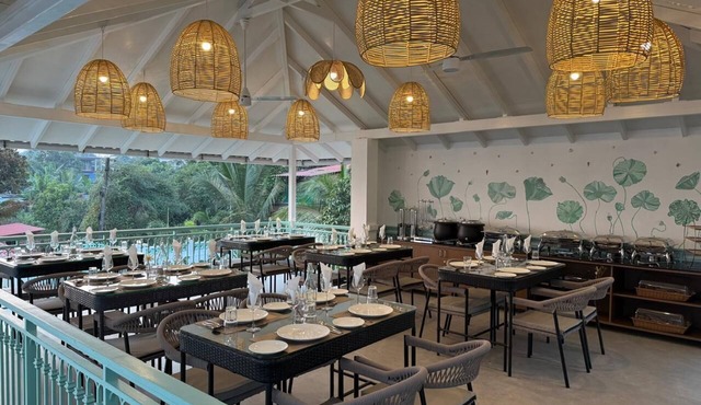 Yellowstone Resort Arambol