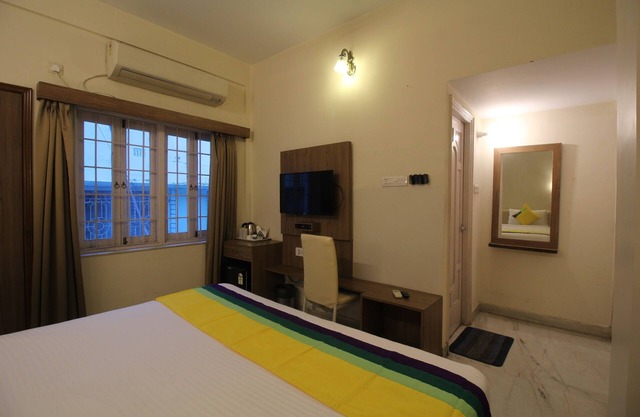 Deluxe AC Room at Anamitra Guest House # 3