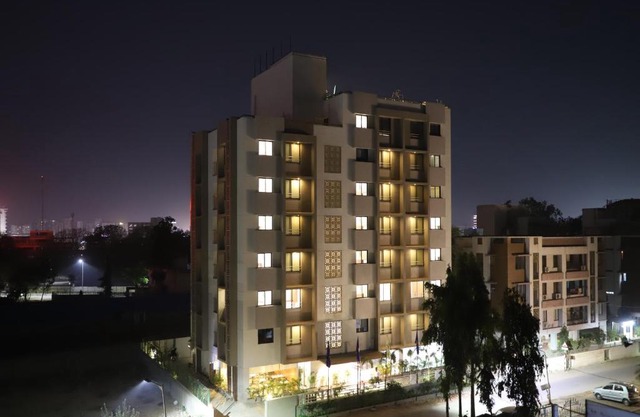 Ebony Residency
