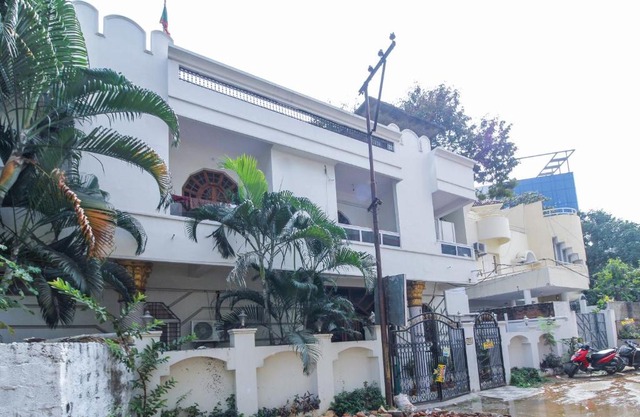 OYO Flagship R-Residency Near Birla Mandir