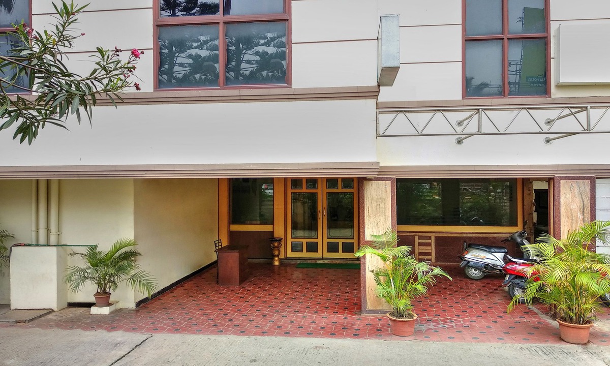 Ejipura Hotel | OYO 539 Hotel Pearl Inn