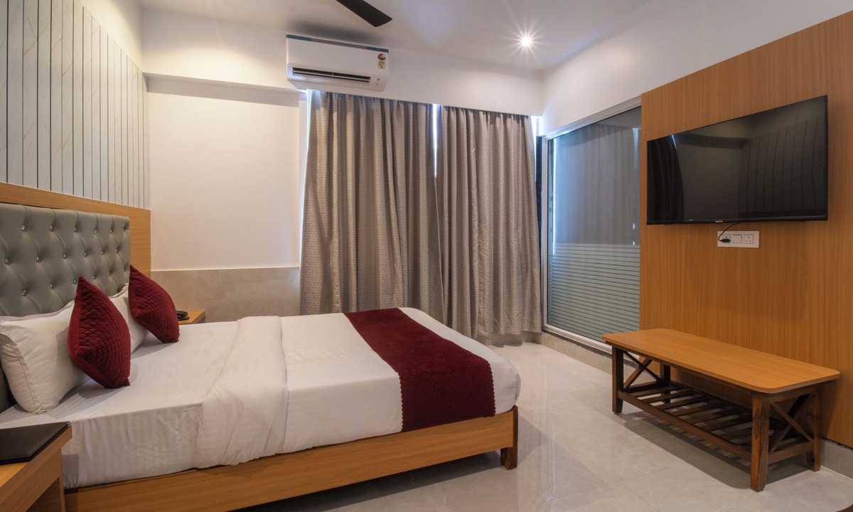 Sector 11 Hotel | Setrac Orange