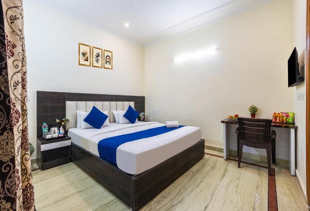 Sector 27 Hotel | Hotel Warm Welcome Inn