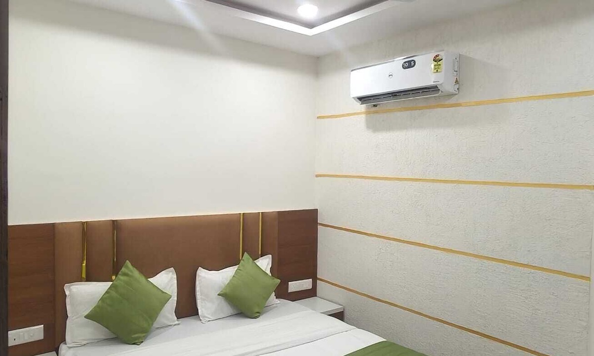 Bhat Hotel | Hotel Regal