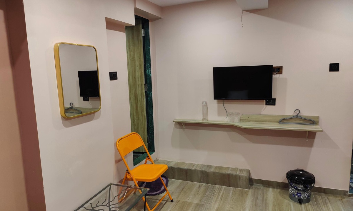 Goregaon West House | Garden View Inn