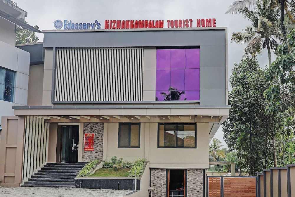 Perumbavoor Hotel | Super OYO Capital O Kizhakkambalam