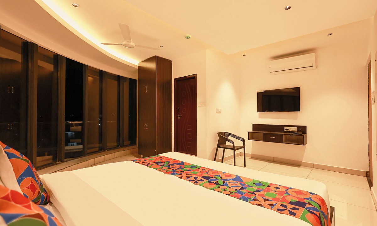 Hanmakonda Hotel | Fabhotel Aishwarya Inn