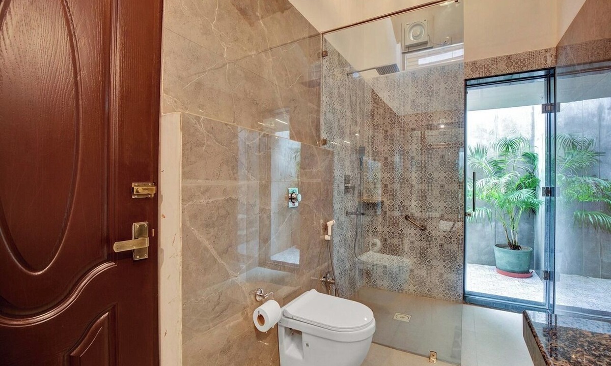 Udaipur Villa | Modern 5BHK Villa with Private Pool, Bonfire Area & Mountain Views