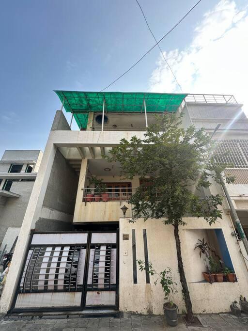 Surat House | Central 3BHK fully furnished house with bath tub.