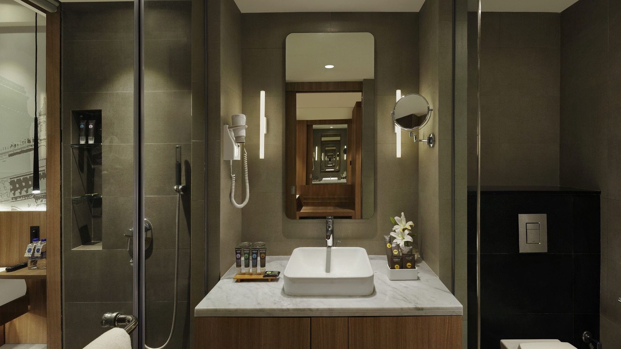 Photo of Bathroom in Juhu