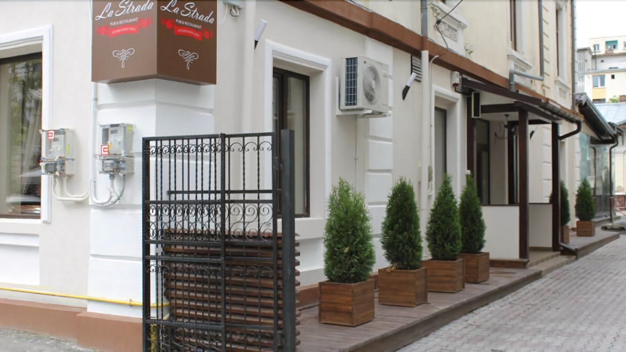 Photo of Buildings in Pitesti