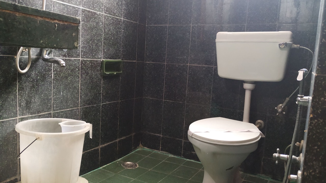 Photo of Bathroom in The Mall Road