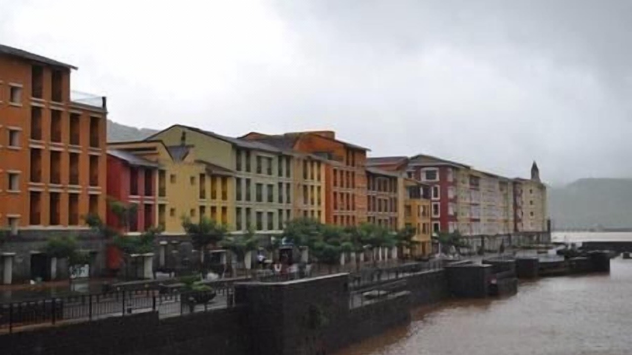 Photo of Buildings in Lavasa