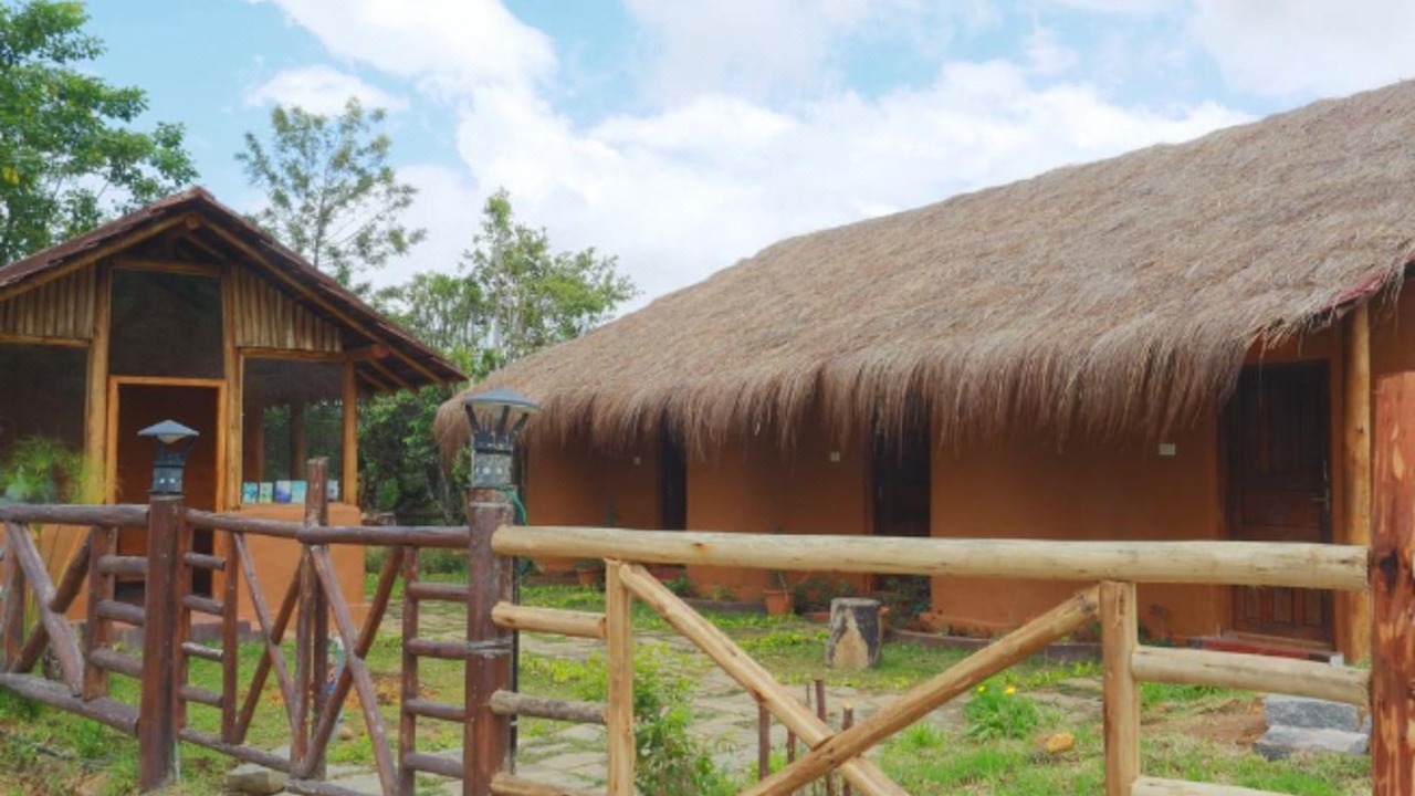 Photo of Buildings in Kanthalloor