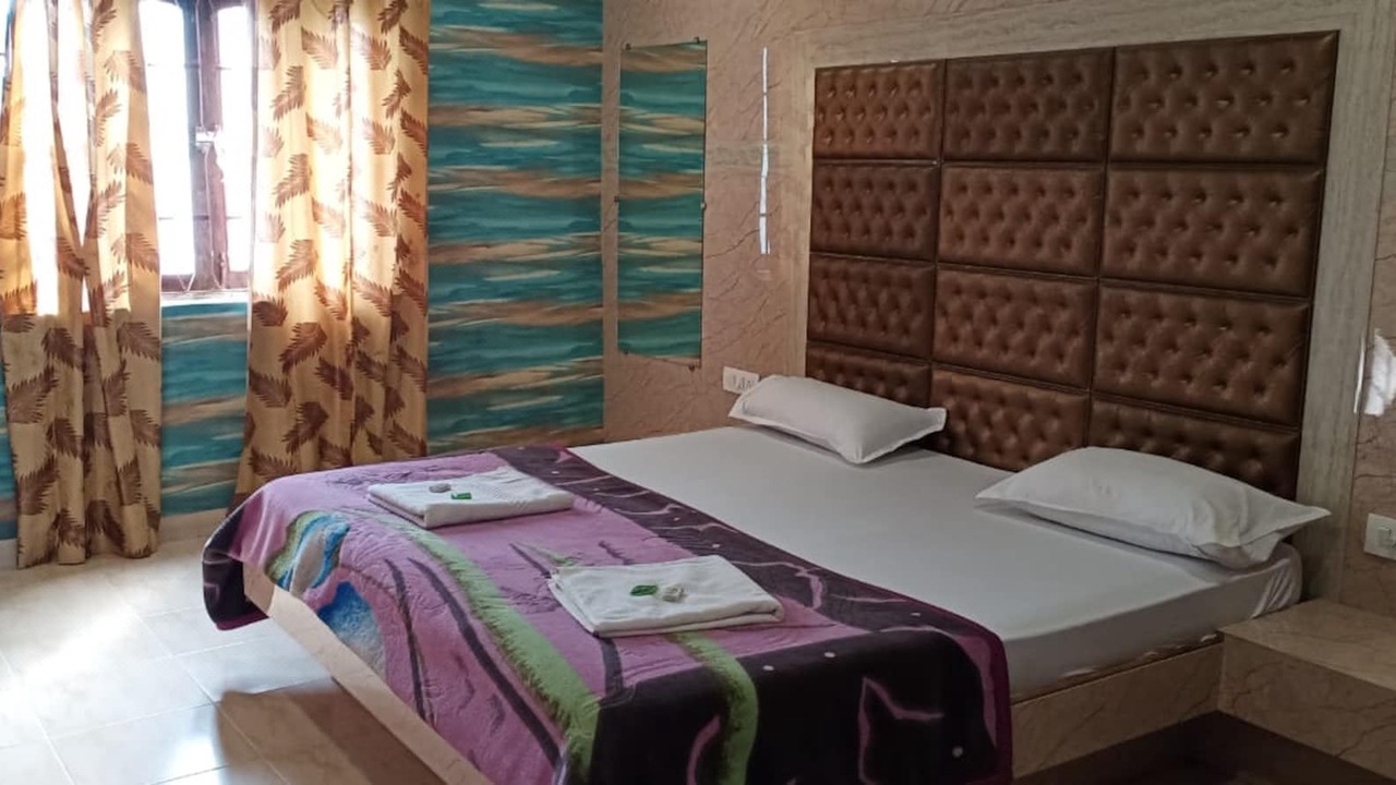 Photo of Bedroom in Pachmarhi