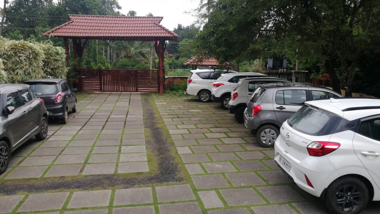 Photo of Patio Balcony in Vazhavatta