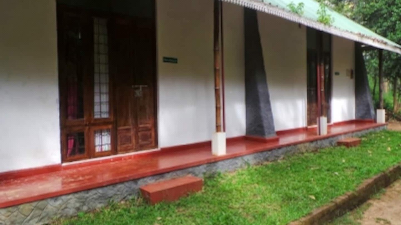 Photo of Buildings in Ramakkalmedu