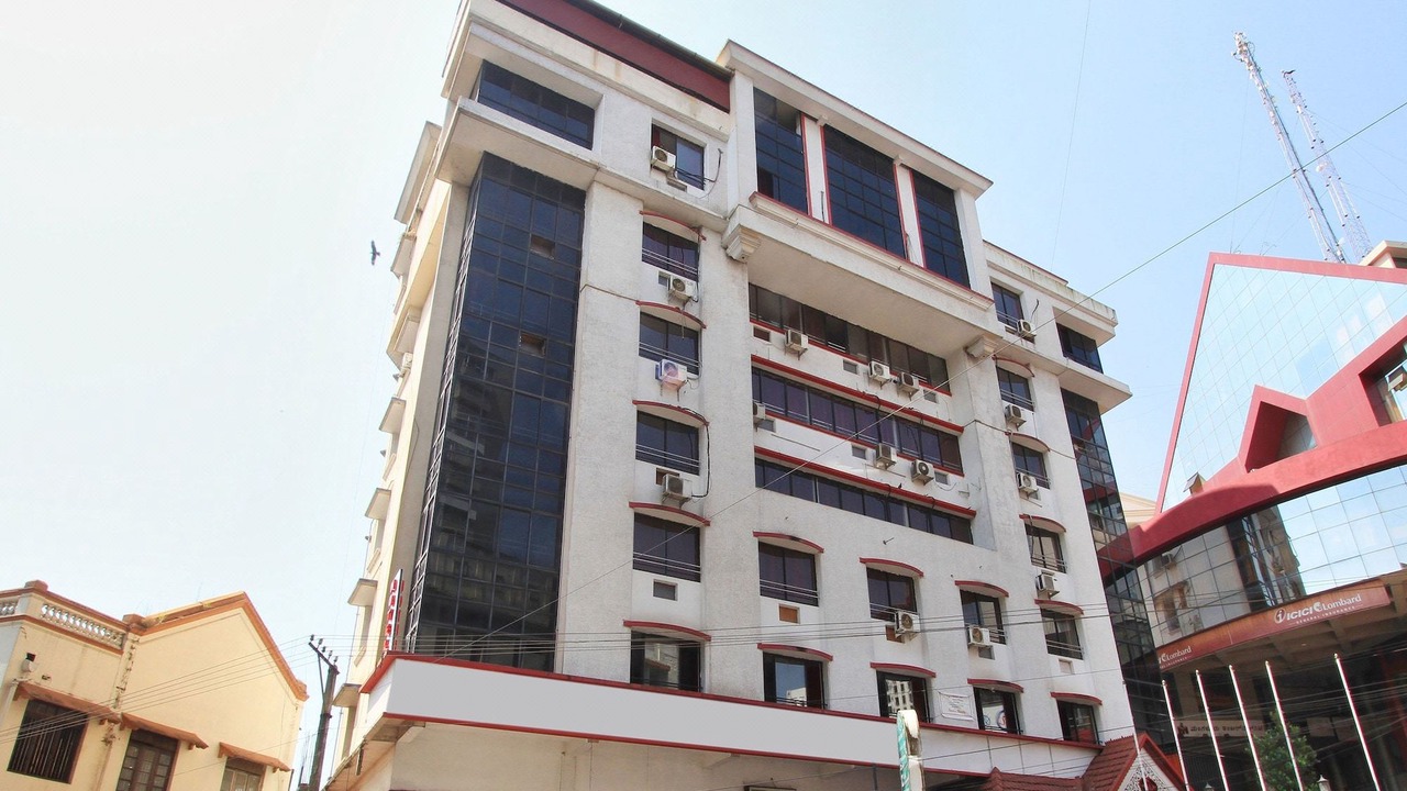Photo of Buildings in Hampankatta